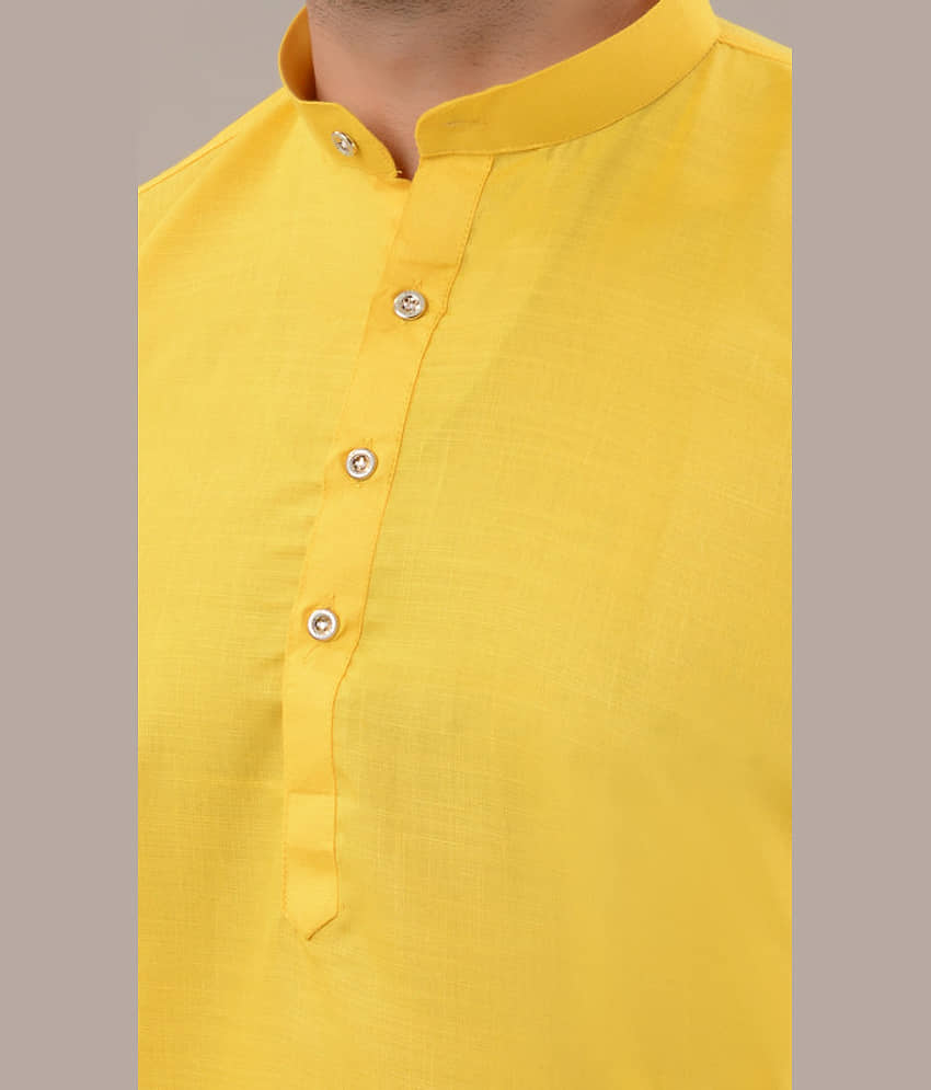 MOUDLIN Yellow Cotton Blend Regular Fit Men's Kurta Pyjama Set ( Pack of 1 ) view 2