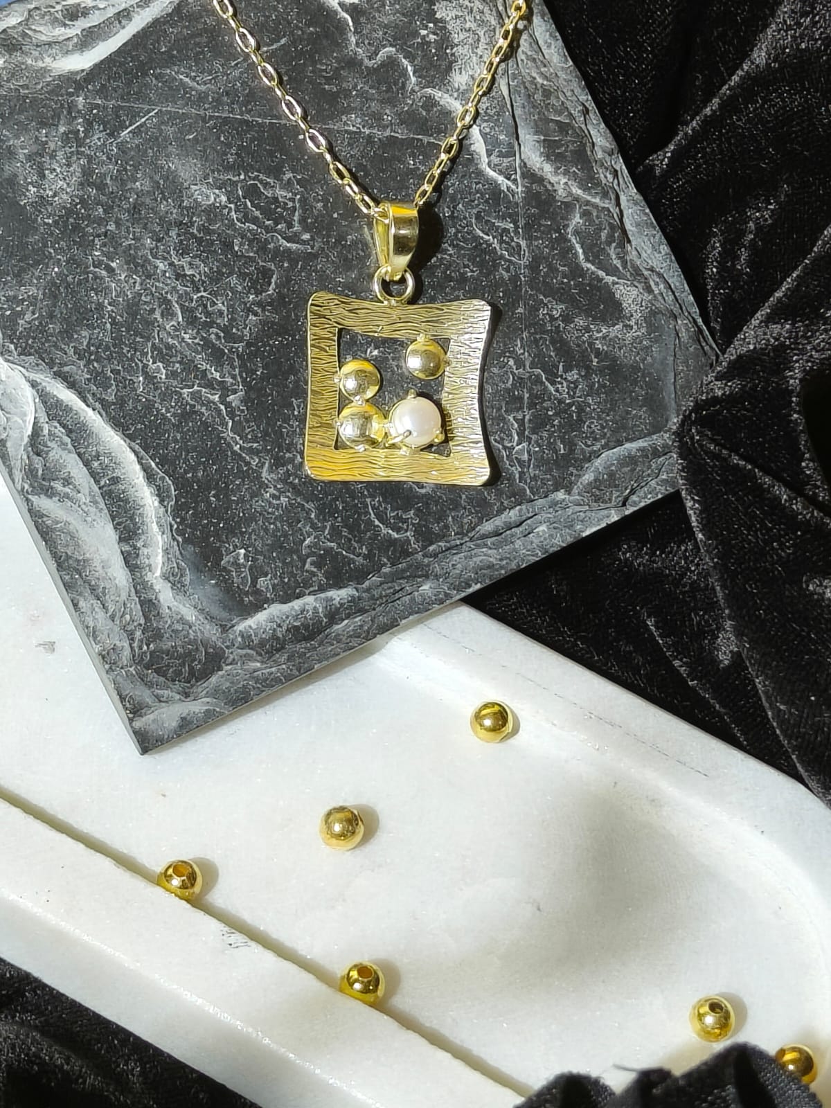Pendants 3.9cm*2.5cm view 2