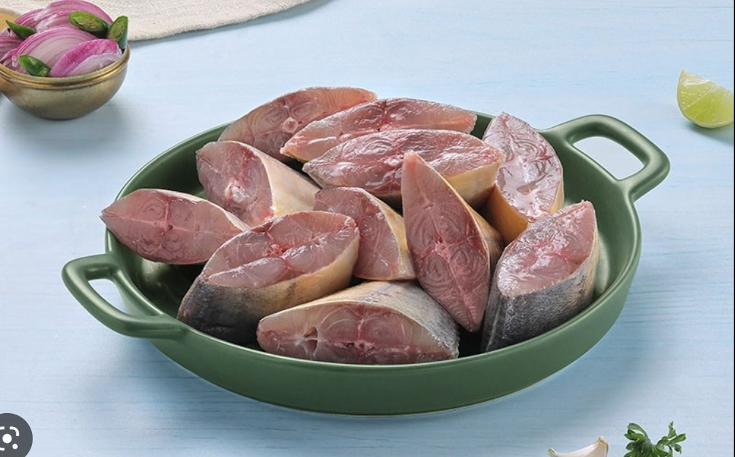 Malabar Trevally/Vatta(0.5kg-1kg)-Slices (May include head pieces)- (480g to 500g Pack) view 2