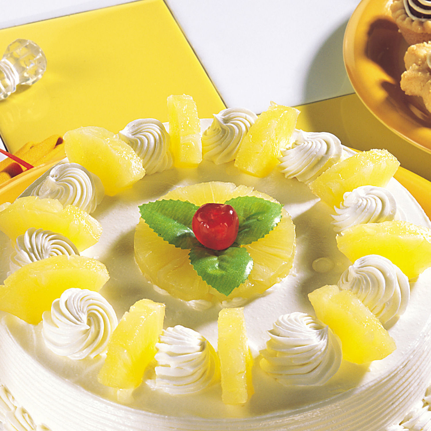 Delicious Pineapple Cream Cake Half Kg view 2