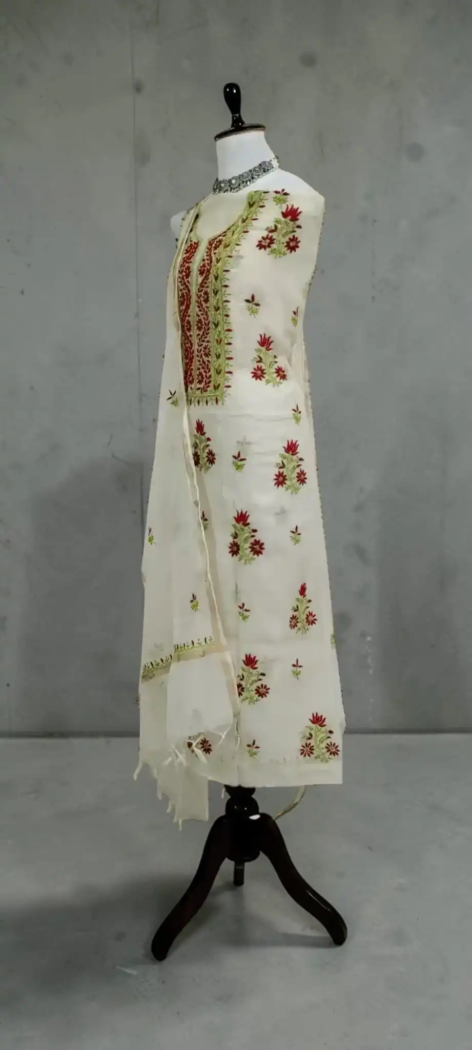 Lucknow Chikankari Hand-Embroidered Mul Cotton Dress Material view 2