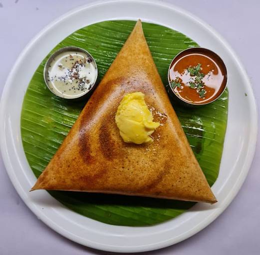 Butter masala dosa