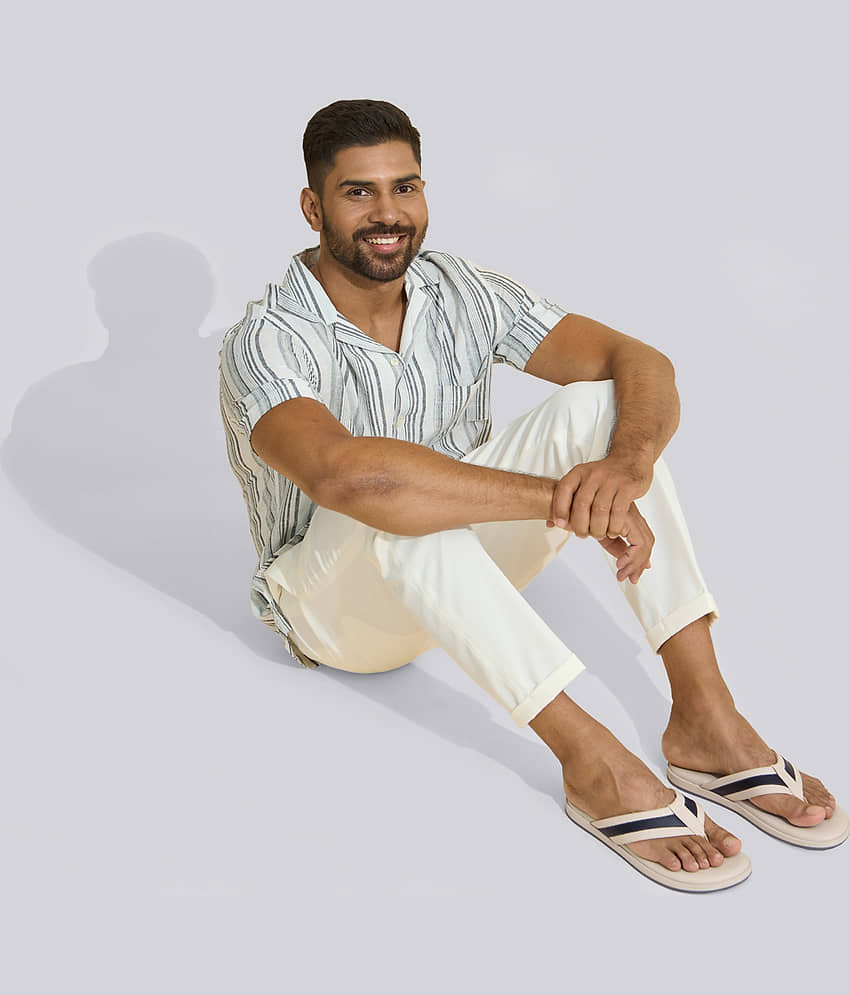 Neemans Indo-Western Flips Off White Men's Thong Flip Flop view 2