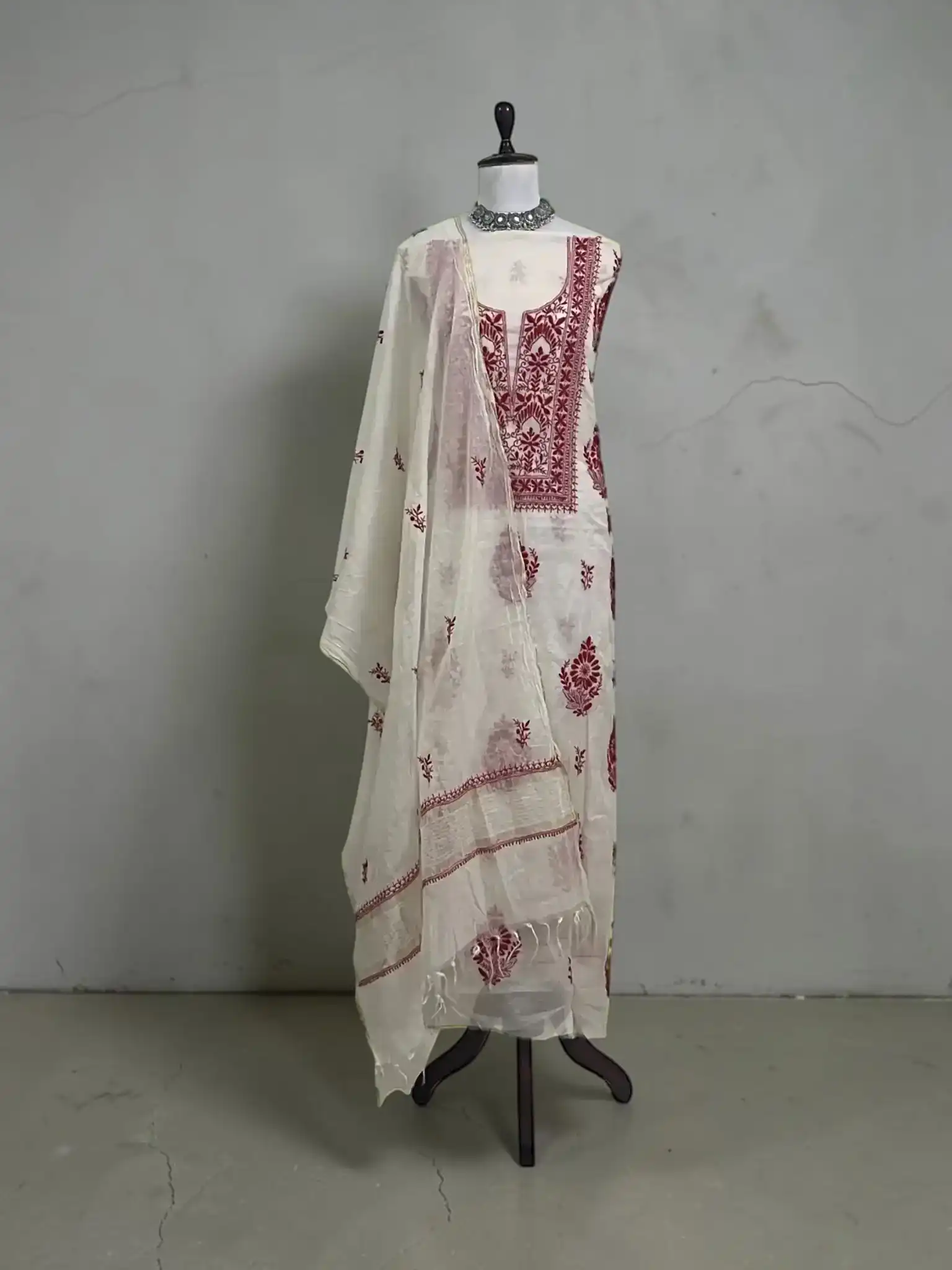 Hand-Embroidered Lucknow Chikankari Mul Cotton Unstitched Dress Material