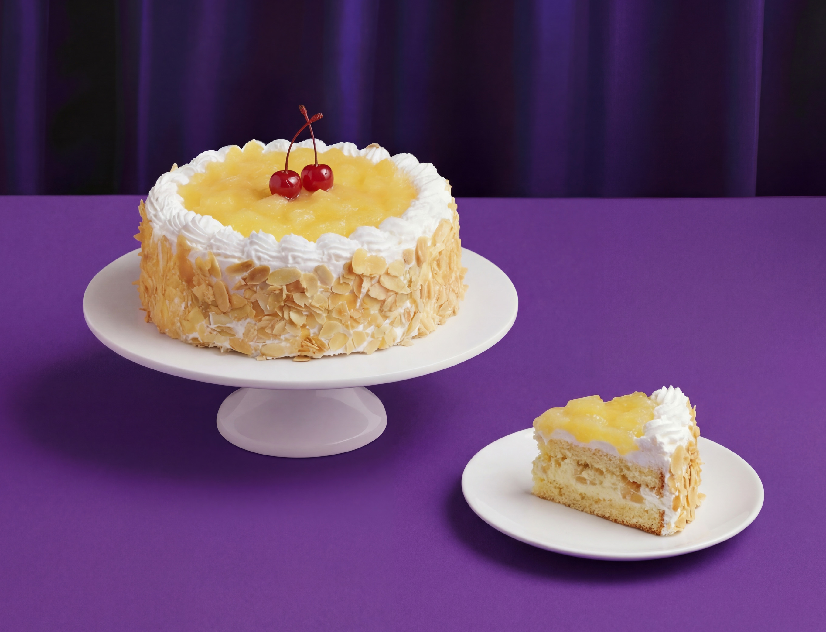 Fresh pineapple cake [eggless] half kg