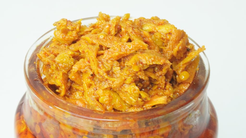 Wet Turmeric Pickle 200g view 2