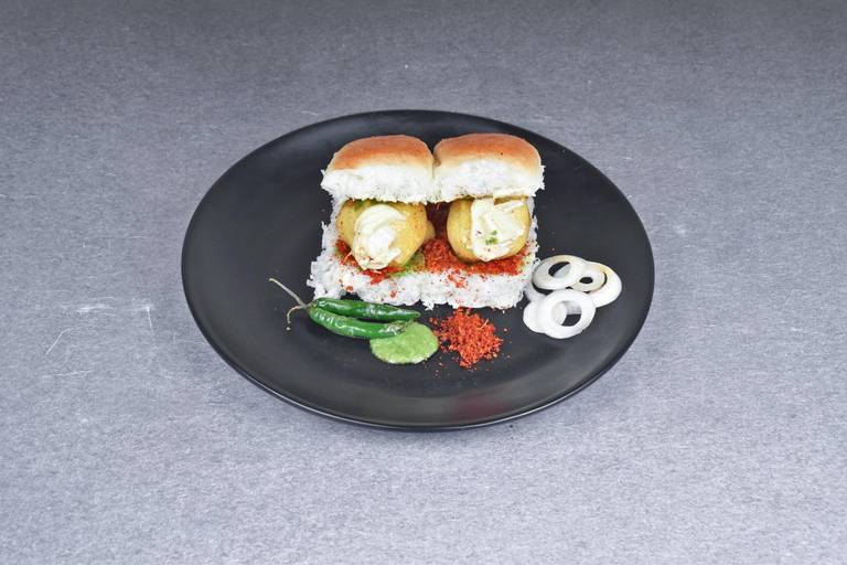 Butter vada pav