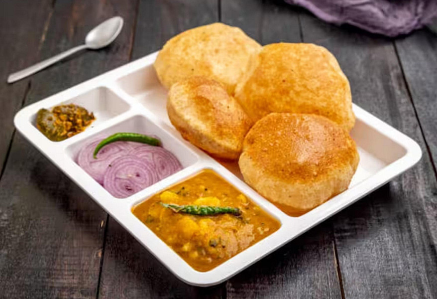 Poori sabji with colddrink