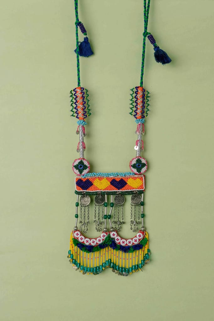 Vevlo!! Neckpiece view 2