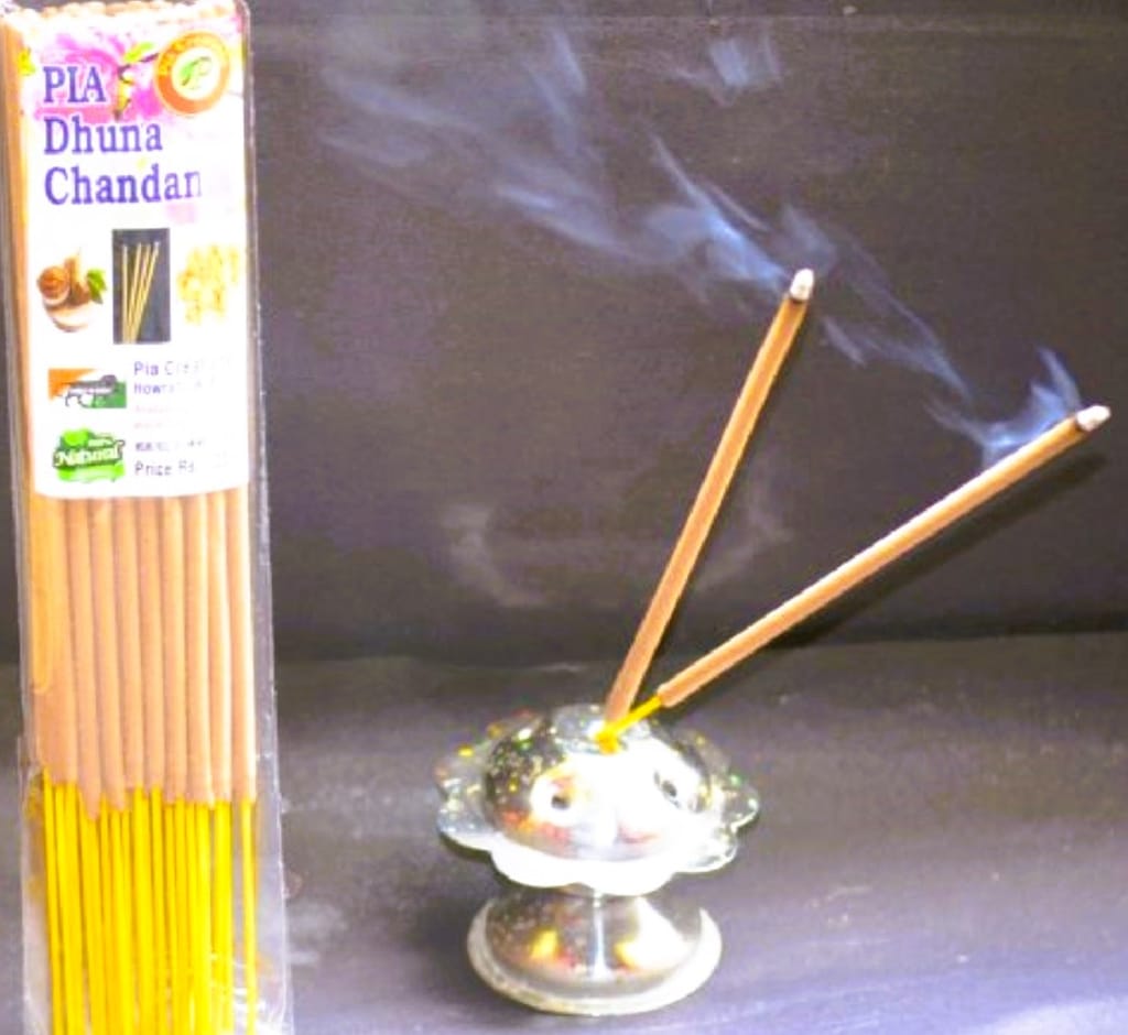 PIA CREATIONS Dhuna Chandan Premium Agarbatti 12 BOX ( 264 Sticks )