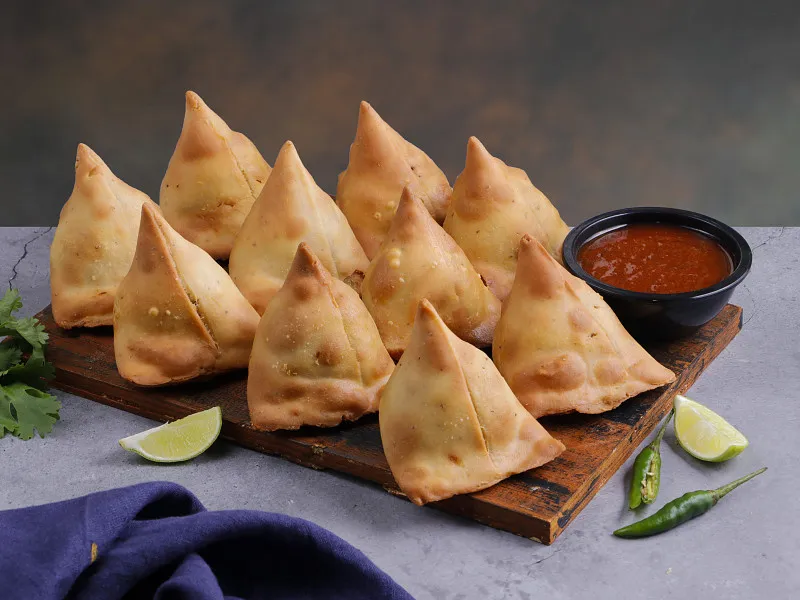 Punjabi Aloo Samosa (10 Pcs)