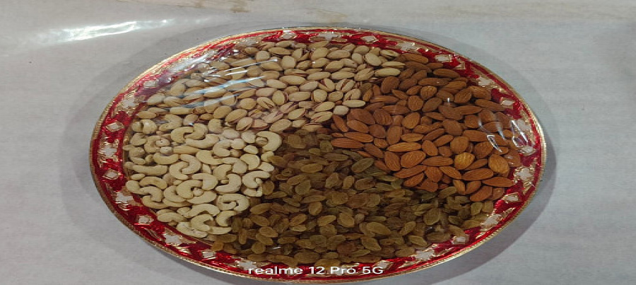 Dry fruits thaal (700 grams)