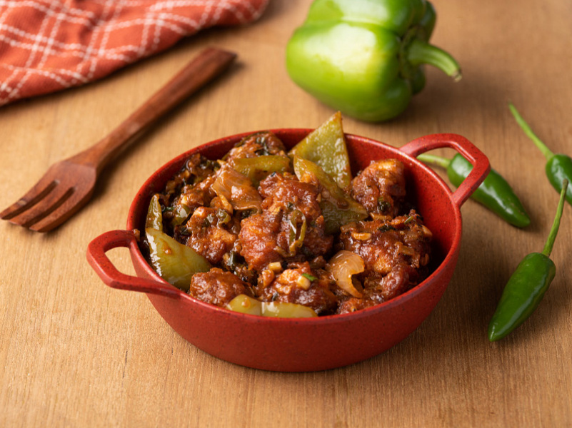 Boneless chilli chicken