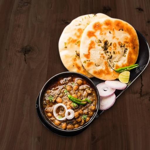 Chole kulche