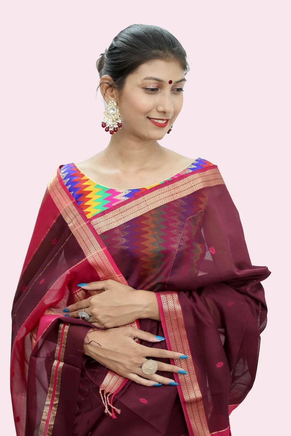 Alluring Metallic Wine handloom Saree with Tassles view 2