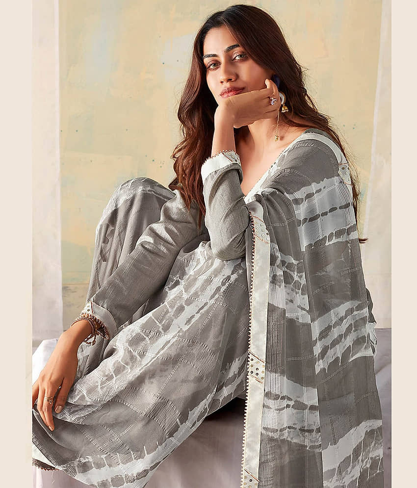 BLEESBURY Georgette Striped Saree With Unstitched Blouse Piece ( Green ) view 2