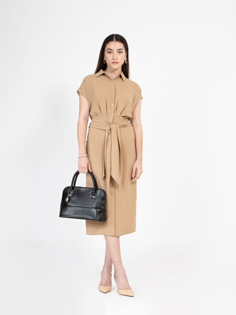 Theia - Black view 2