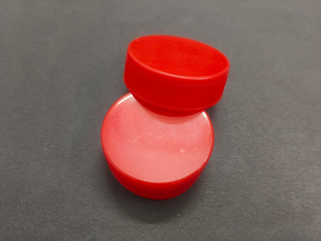 38 mm caps (pack of 100) view 2