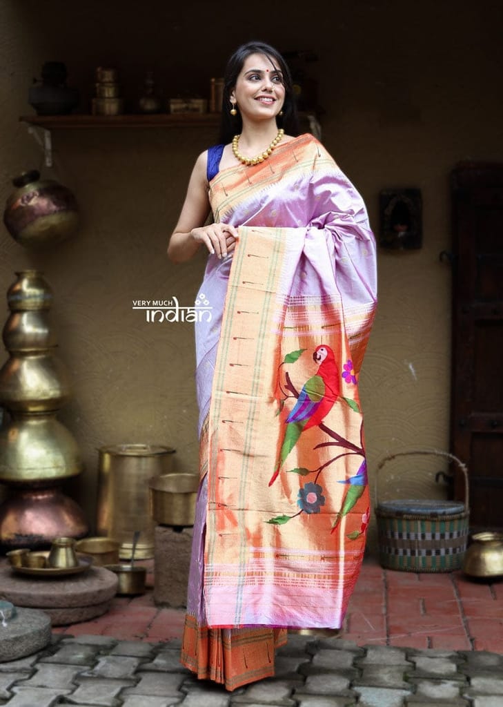 Exclusive Muniya Border - Authentic Handloom Pure Silk Muniya Border Paithani - Beautiful Lavender with 3 Parrots Pallu (High Quality Silk) view 2
