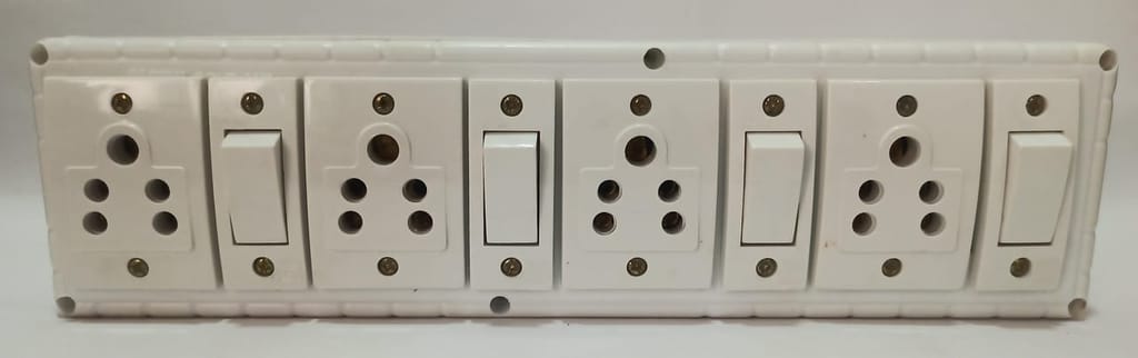 6A 4 Sockets (5 Pin Socket) & 4 Switch (Straight) Extension Box with 16A Plug & 3m Wire