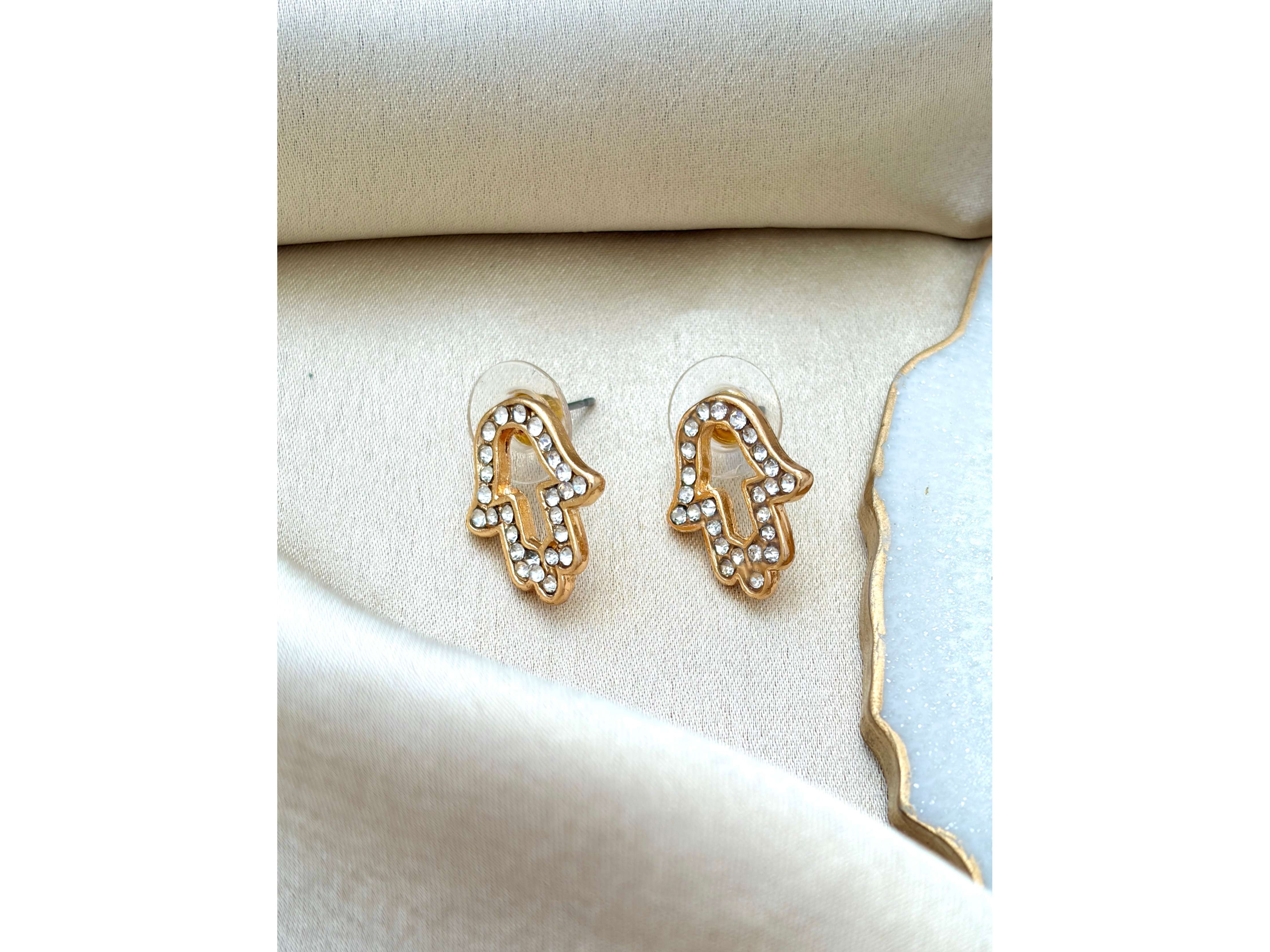 Ishkaara Hamsa Bless Necklace Set view 2