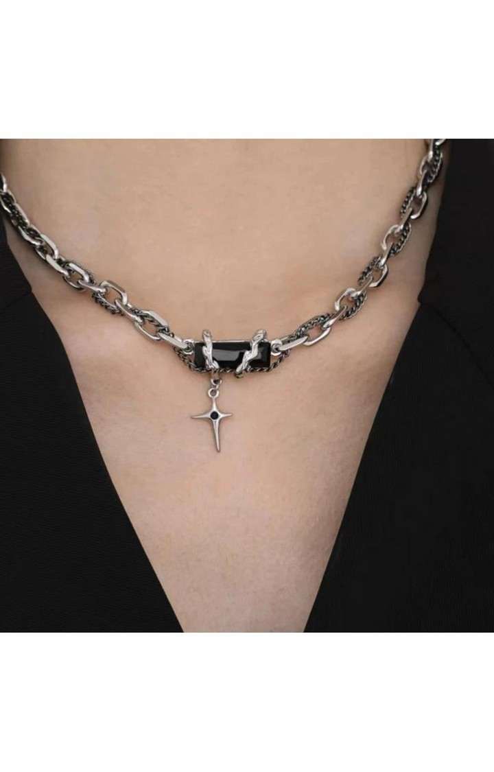Rugged Black Modern Chain view 2