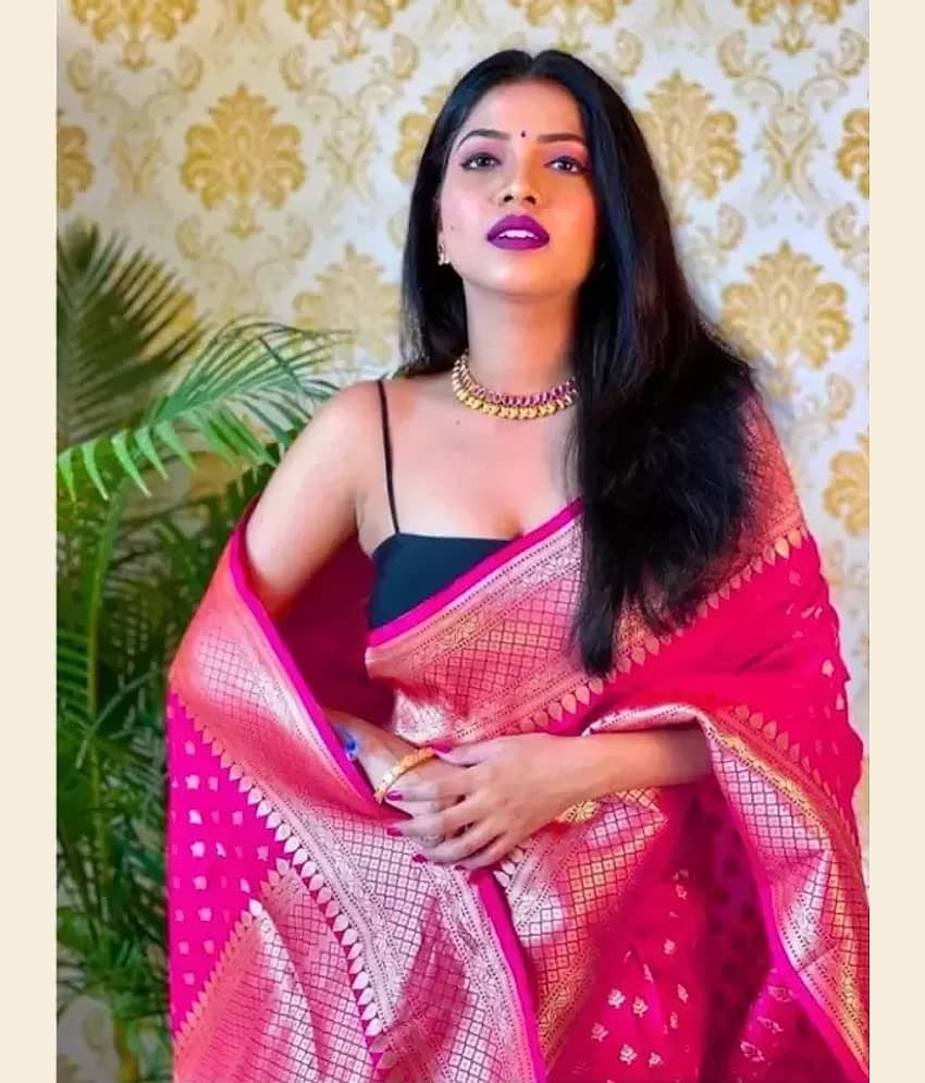 GARIYA Banarasi Silk Embellished Saree With Blouse Piece - Rani ( Pack of 1 ) view 2