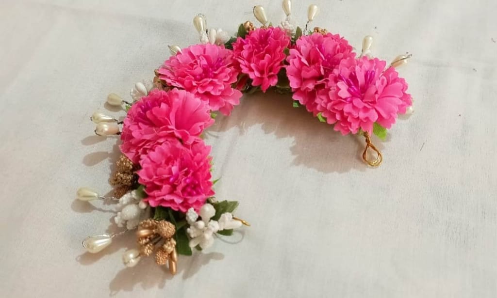 Artificial Rose with Golden Parag Hair Brooch