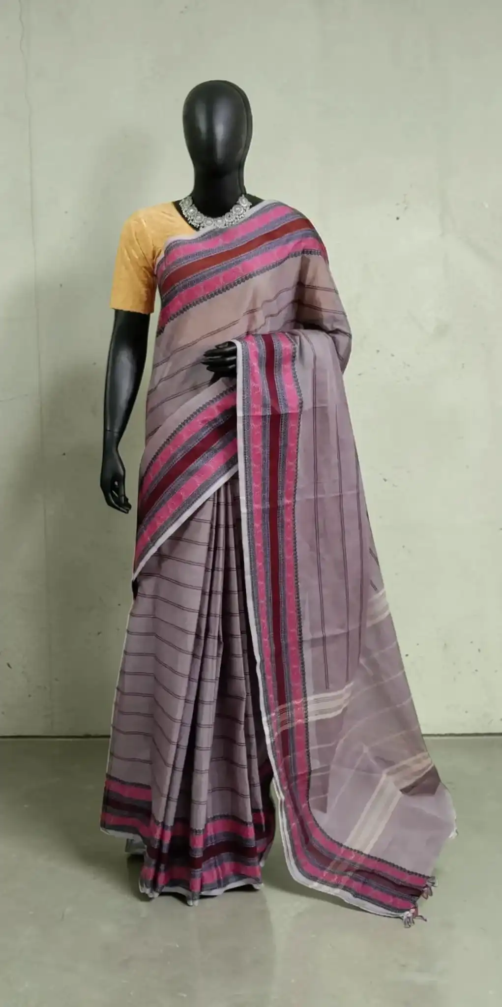Handwoven Kanchipuram Cotton-Silk Saree in Mauve Pink with Woven Borders