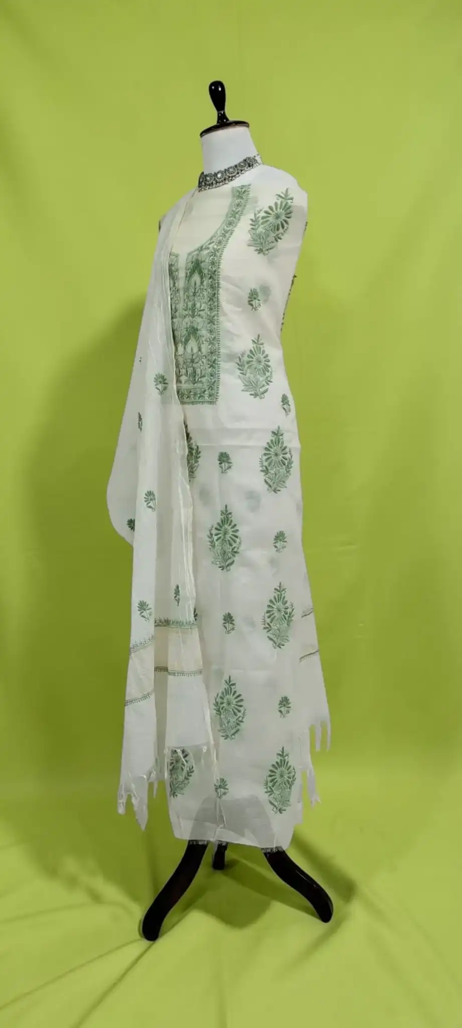 Lucknow Chikankari Hand-Embroidered Mul Cotton Natural-Dye Dress Material view 2