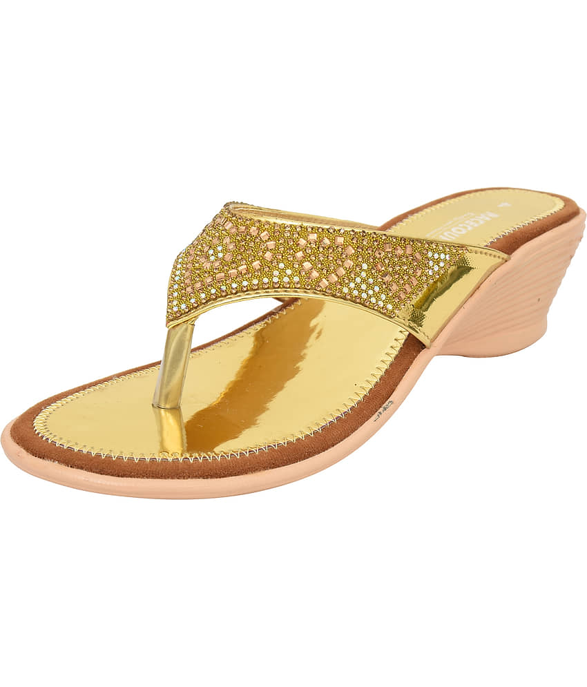 Racecourse - Gold Women's Slip On Heels view 2