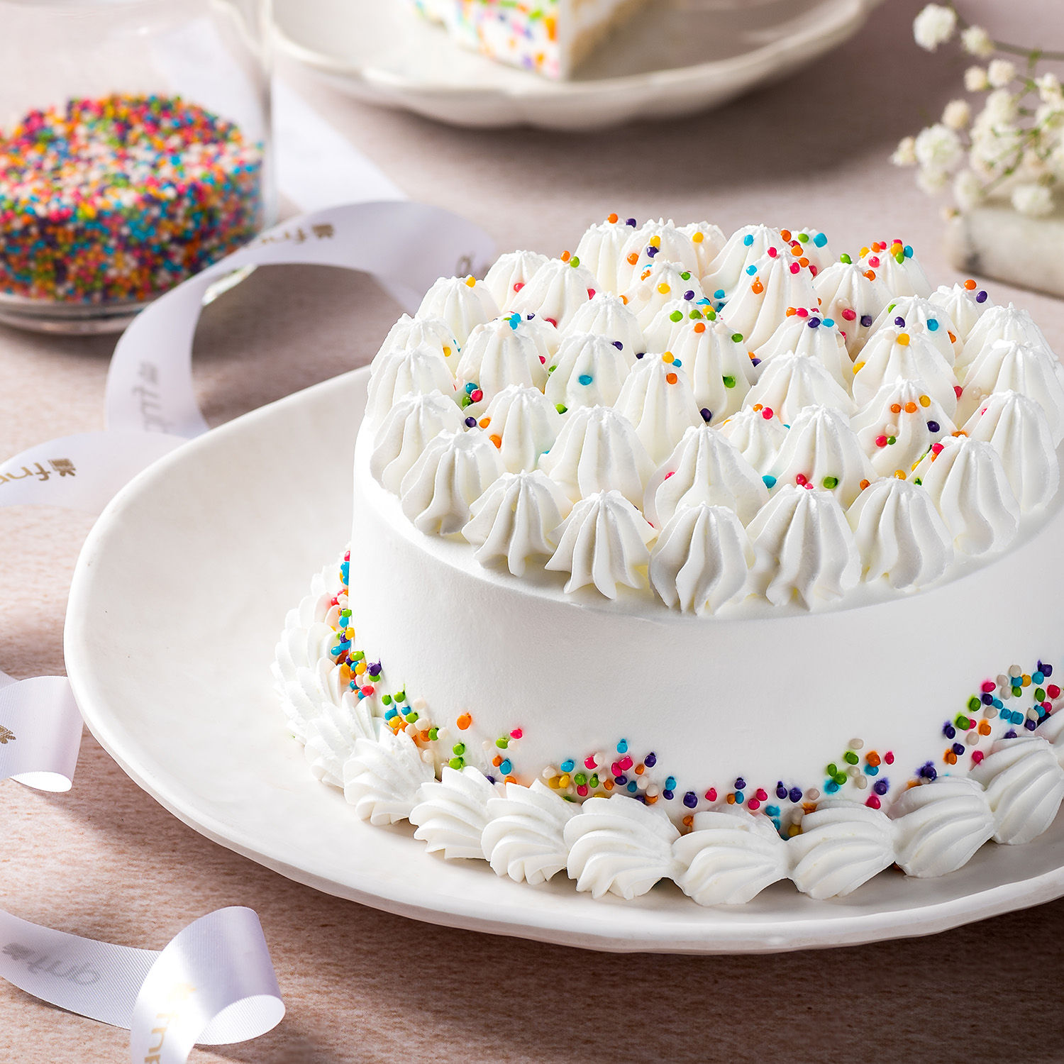 Vanilla Buttercream Cake Half Kg view 2
