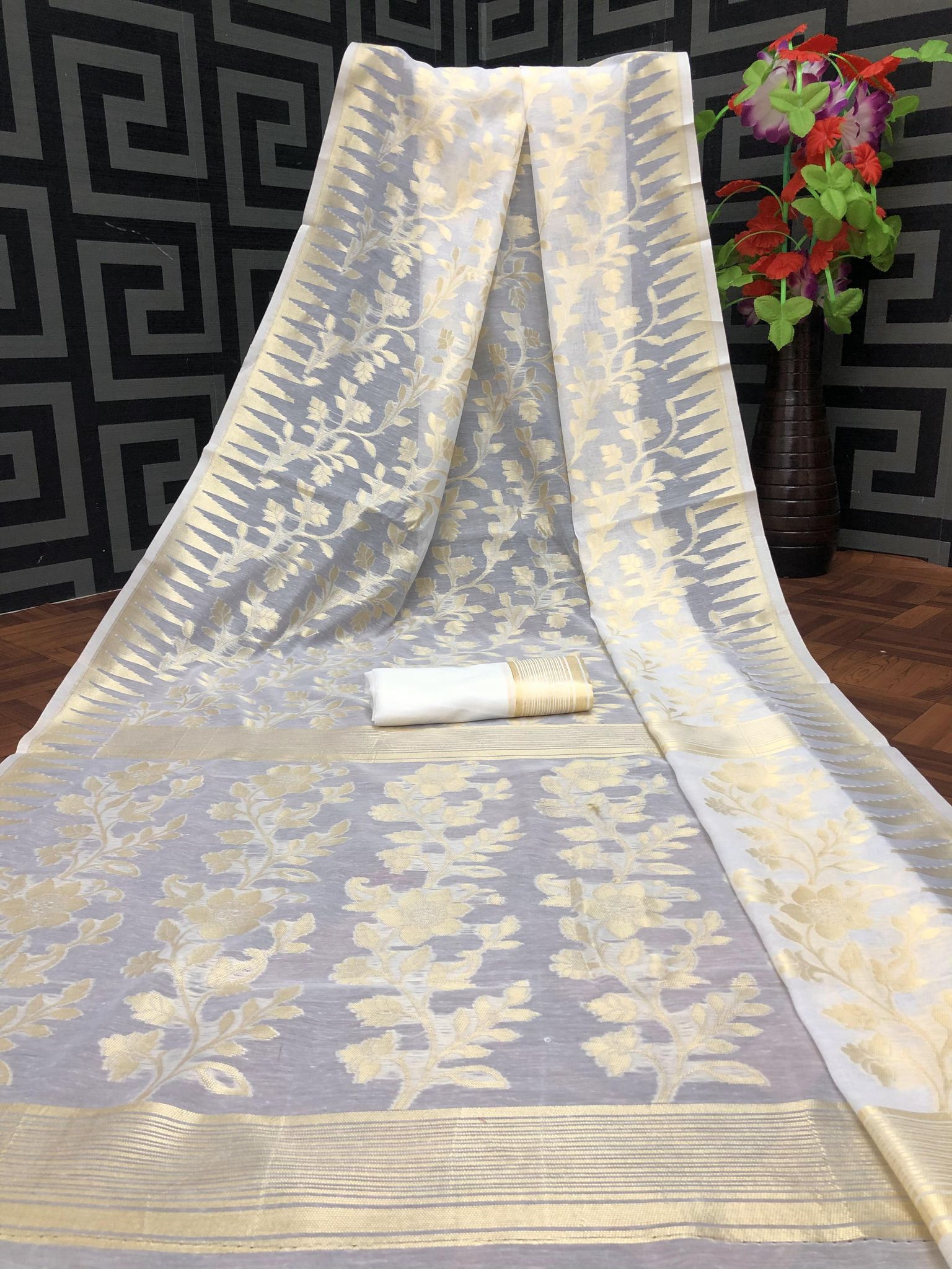 Jamdani Spun Cotton Saree view 2