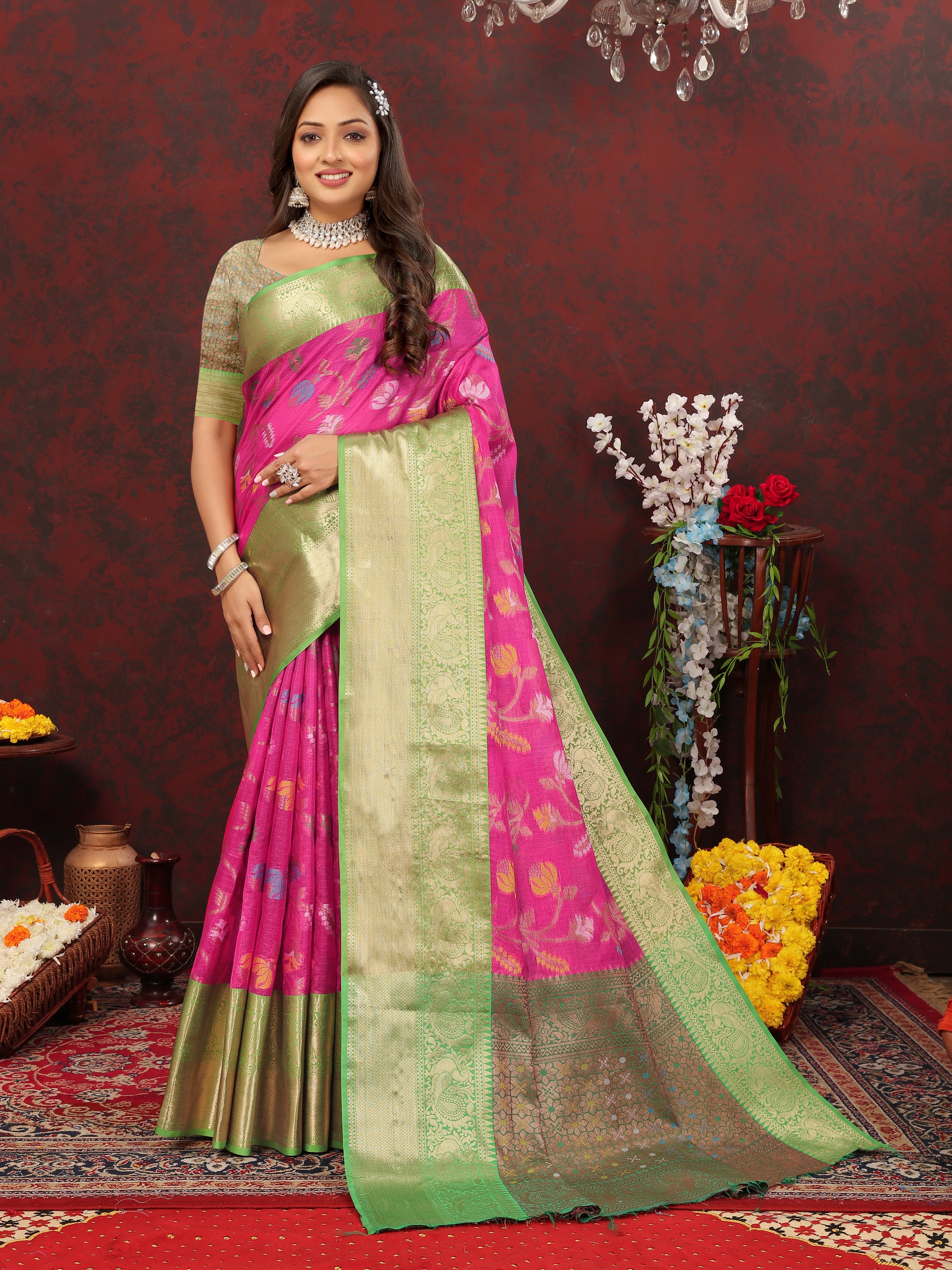 Yavira silk Women's Pink Handwoven Silk Saree view 2