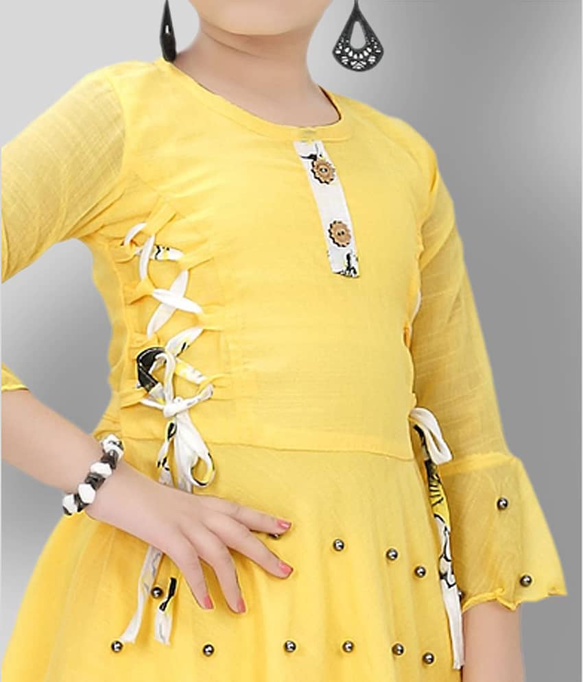 Arshia Fashions Girls Cotton Blend Patiala Kurta Set ( Pack of 1 , Yellow ) view 2