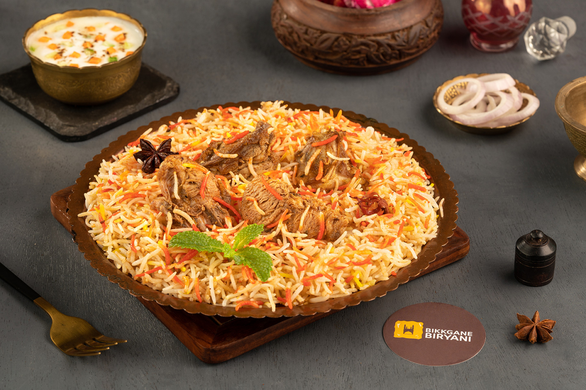 Lucknowi Dum Handi Chicken Biryani