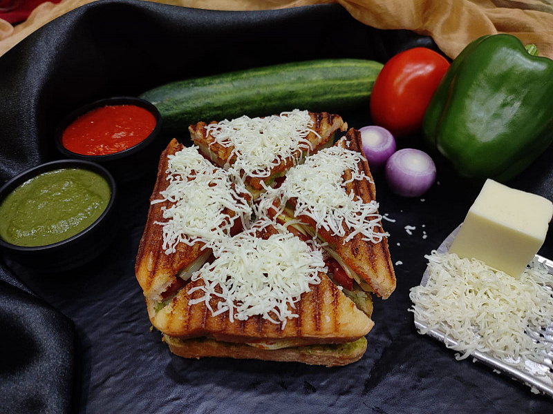 Cheese chilli toast