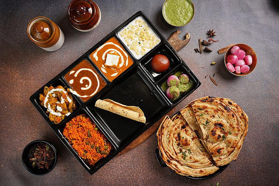 Laccha paratha thali