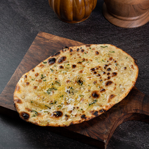 Aloo pyaaz kulcha