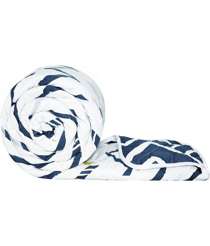 DIVINE CASA Microfiber Abstract Single Comforter ( 230 x 140 ) Pack of 1 - Blue view 2