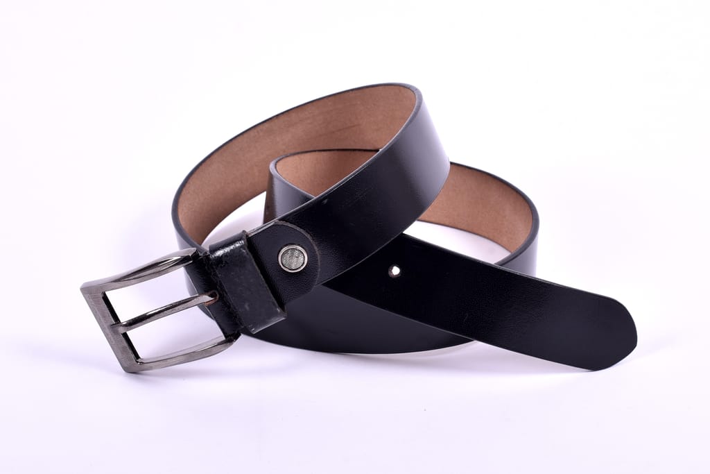 Men's leather belt view 2