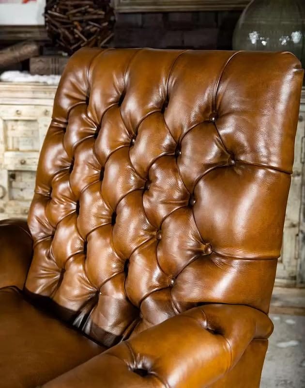 Tufted-Leather Wingchair with Armrest view 2