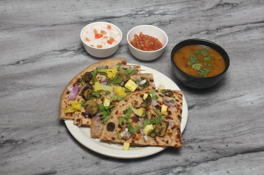 1 paneer paratha with gobi masala [200 ml]