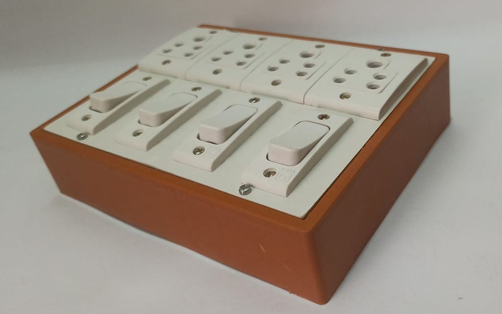 6A 4 Sockets (5 Pin Socket) & 4 Switch (Square) Extension Box with 6A Plug & 50m Wire view 2