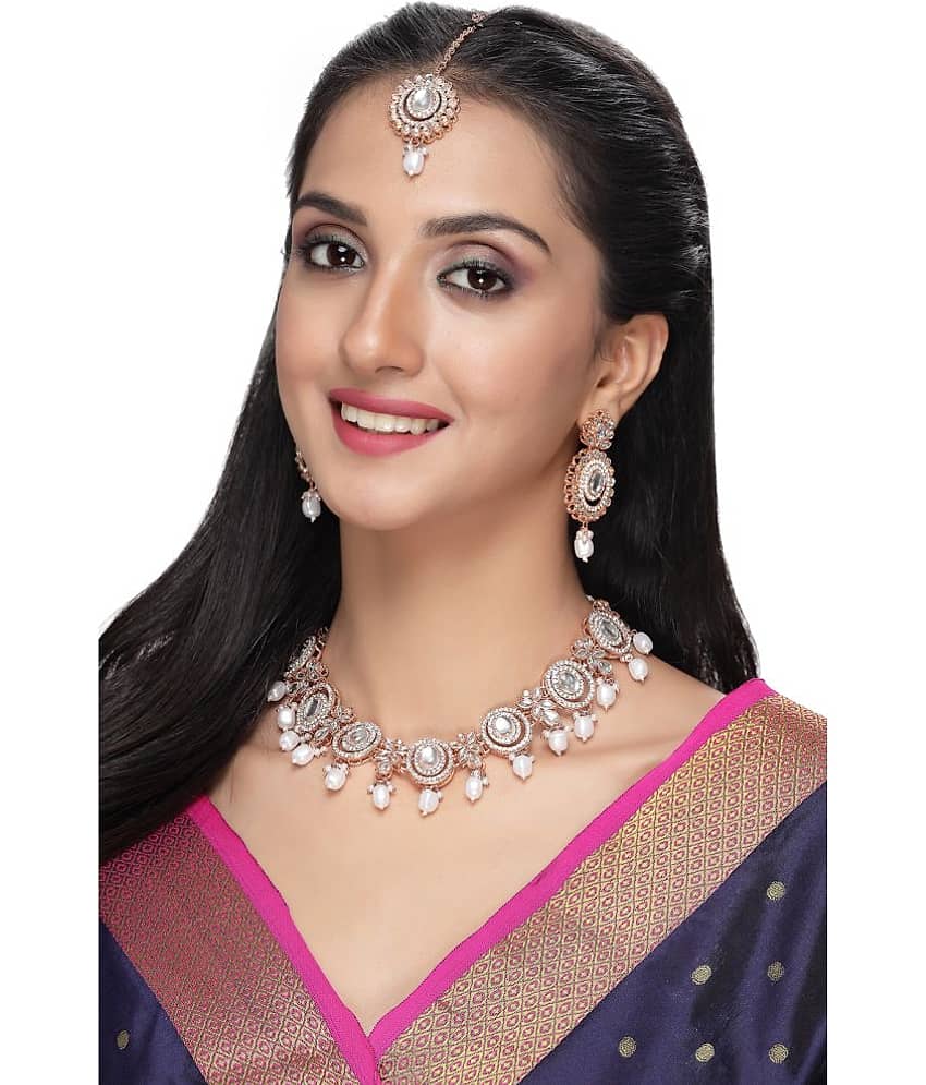 Sukkhi Gold Alloy Necklace Set ( Pack of 1 ) view 2
