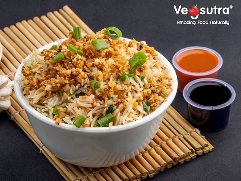 Burnt garlic fried rice