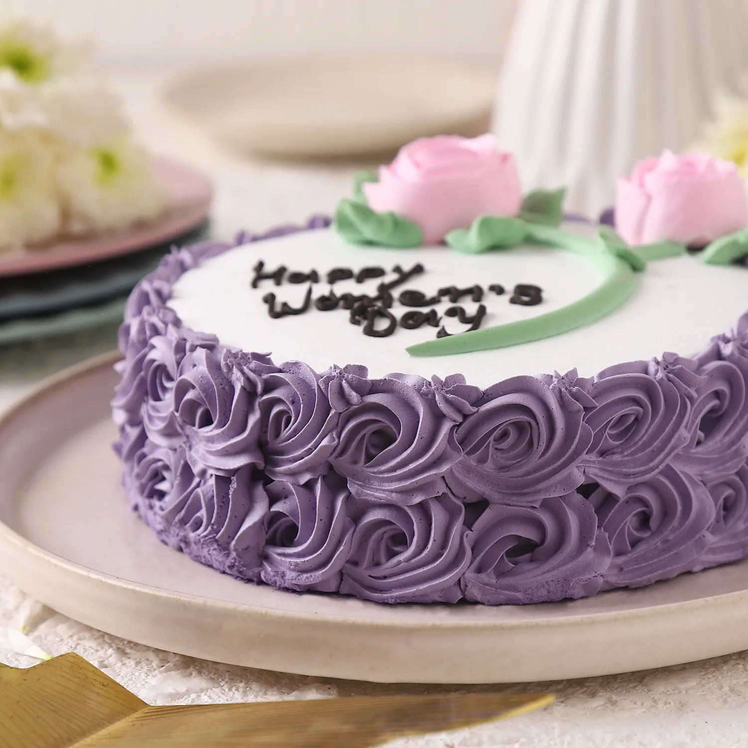 Women s Day Special Flowers Cake Half Kg view 2