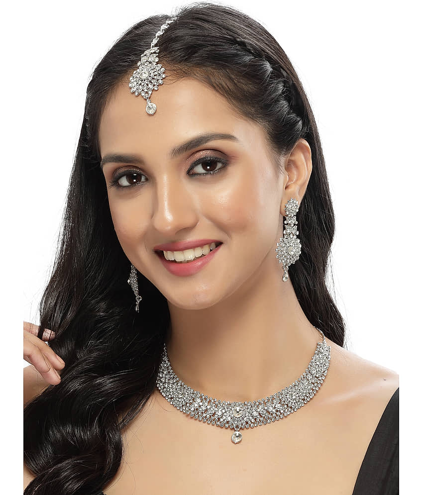 Sukkhi Silver Alloy Necklace Set ( Pack of 1 ) view 2