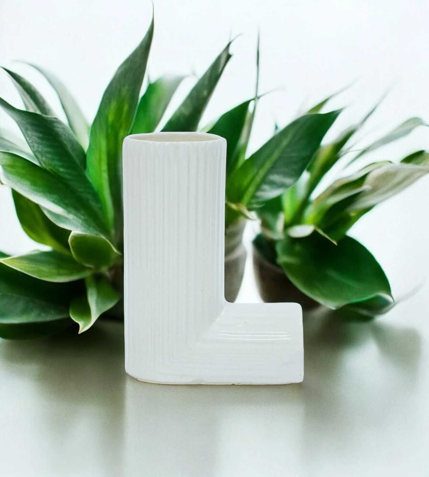 White Ceramic Love Modern Vase - Set of 4 view 2