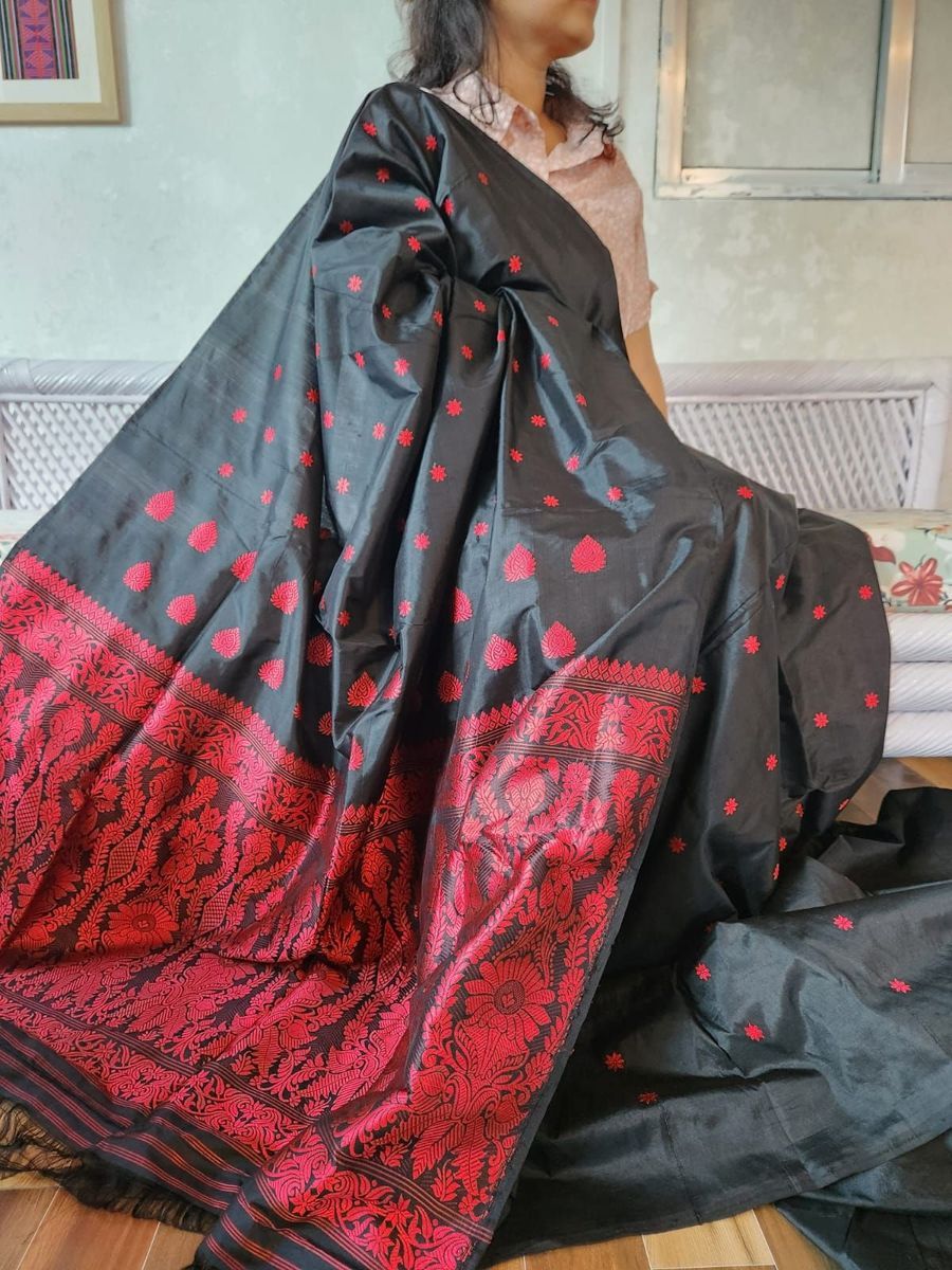 Assam Paat / Mulberry Silk Saree view 2